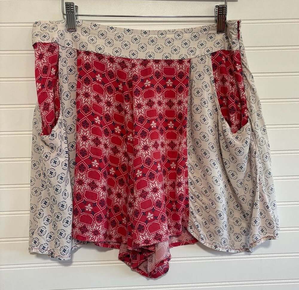 Free People Boho Mixed Print Patchwork Shorts with Pockets size 12 - Picture 1 of 5